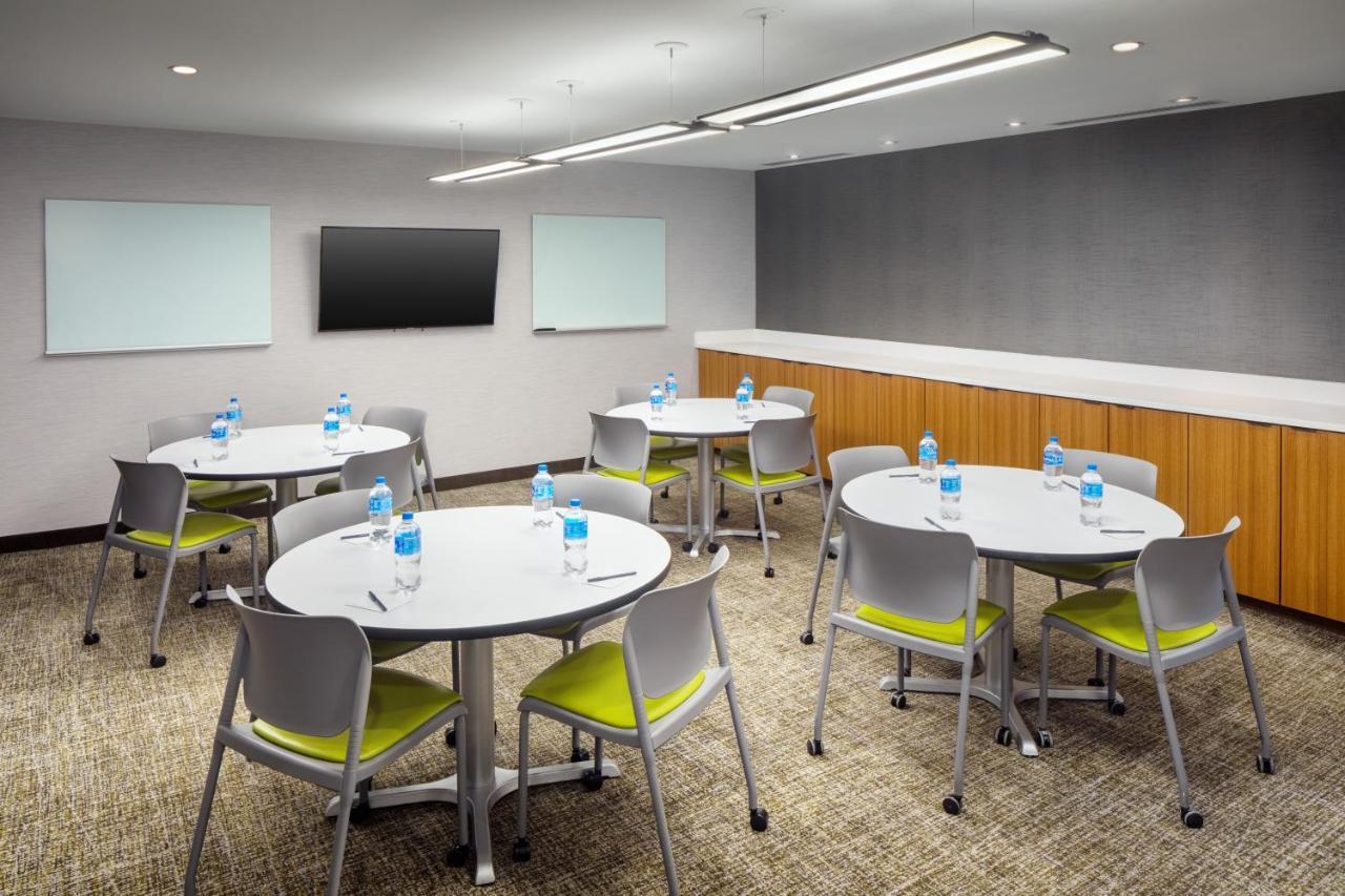 Springhill Suites By Marriott New York Jfk Airport Jamaica Exterior photo