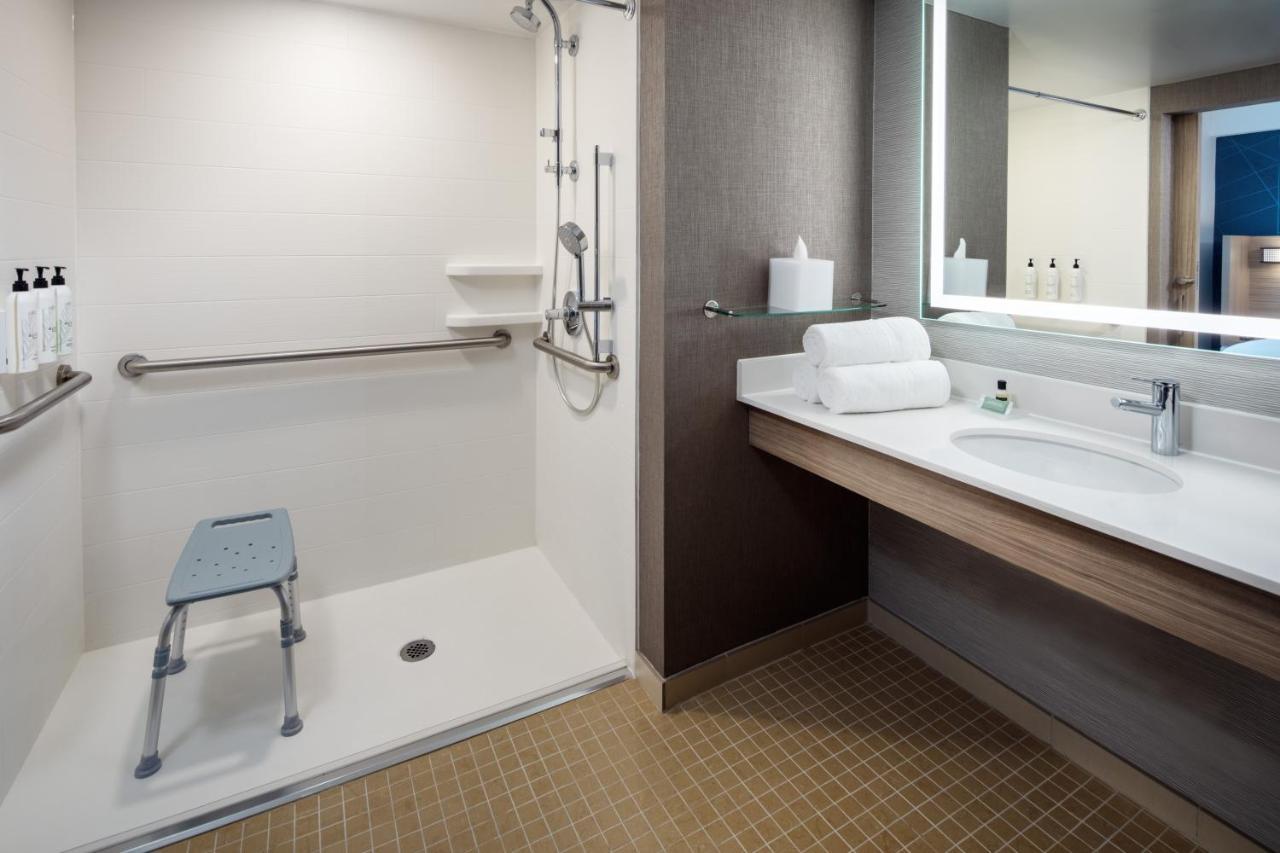 Springhill Suites By Marriott New York Jfk Airport Jamaica Exterior photo