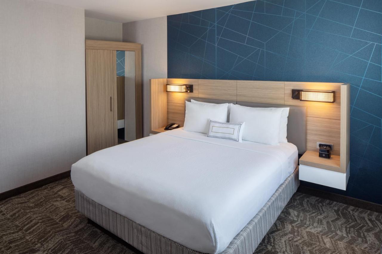 Springhill Suites By Marriott New York Jfk Airport Jamaica Exterior photo