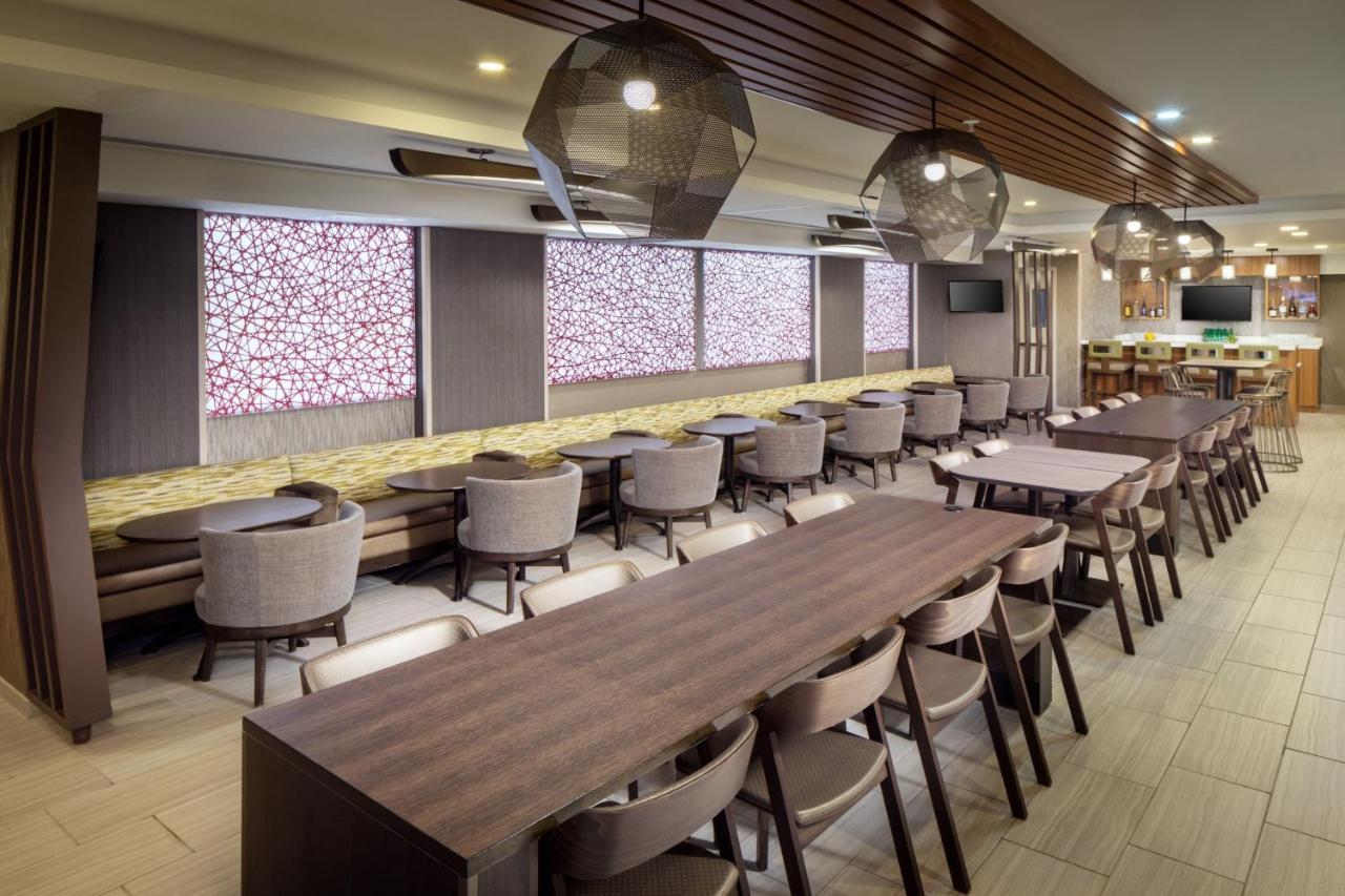 Springhill Suites By Marriott New York Jfk Airport Jamaica Exterior photo